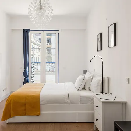 Joivy Modern Flat With River View Near Bica Elevator Appartement *